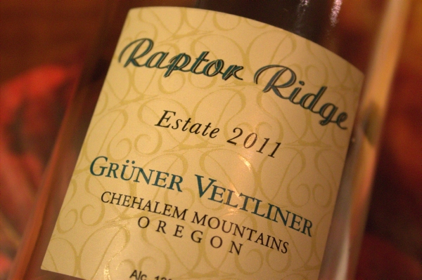Raptor Ridge Gruner Veltliner 2011 2.jpg